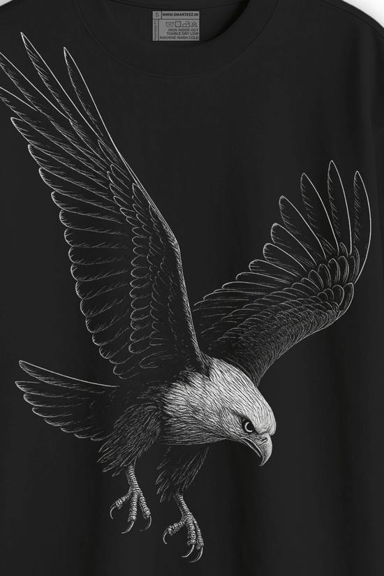 Eagle Graphic Oversized T-Shirt for Wildlife Art Lovers