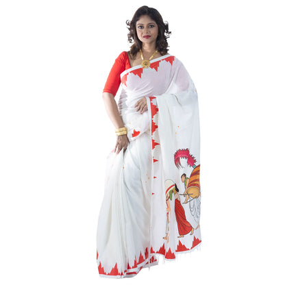 Woman holding open pallu of Nabapatrika Snan saree showing full Durga Puja Saptami procession print, white handloom khadi cotton