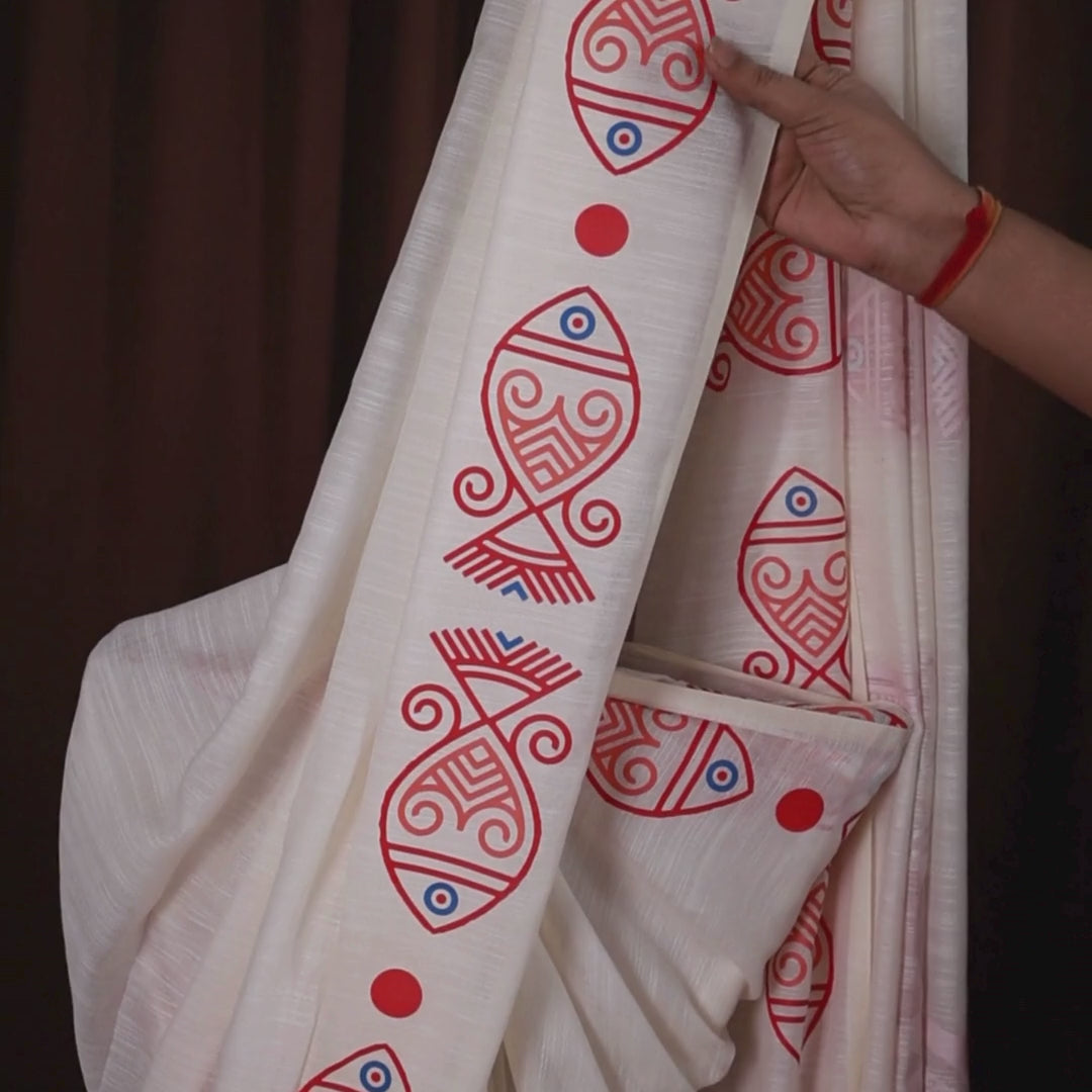 16 Ana Bangali Saree in pure khadi cotton featuring red and blue Bengali fish motifs, ideal for cultural wear and traditional occasions.